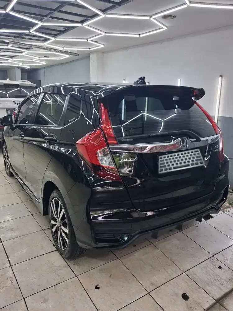 DI JUAL , HONDA JAZZ RS 2018 A/T HITAM