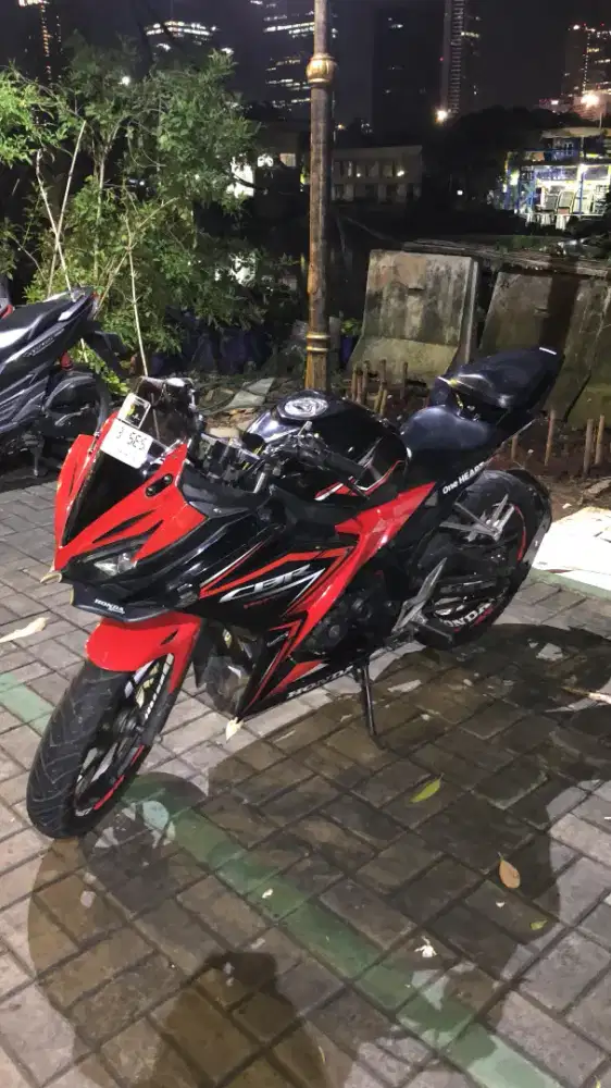 Jual cepat CBR 150,BU