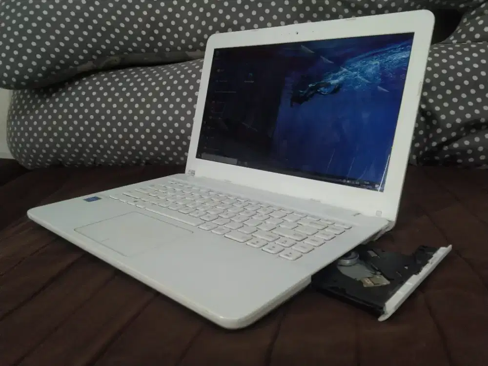 Laptop Slim Mulus ASUS X441MA Ram 4Gb Ddr4 Hdd 500Gb Siap Pakai