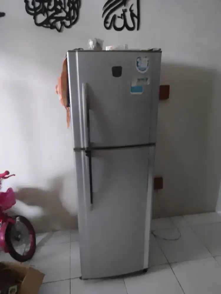 Kulkas Toshiba Glacio