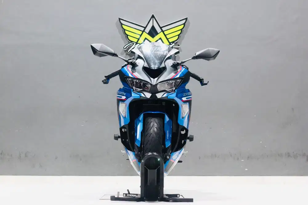 Kawasaki ZX25R ABS 2023 mulus er6n650 CBR500 Gsx600