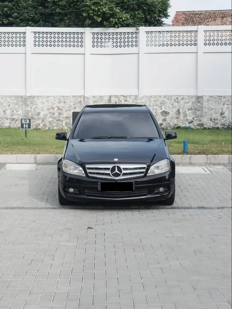 Mercedes Benz C200 CKD 2009