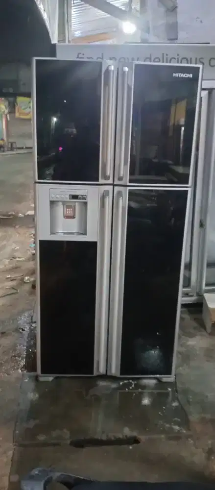 Kulkas 4 pintu hitachi