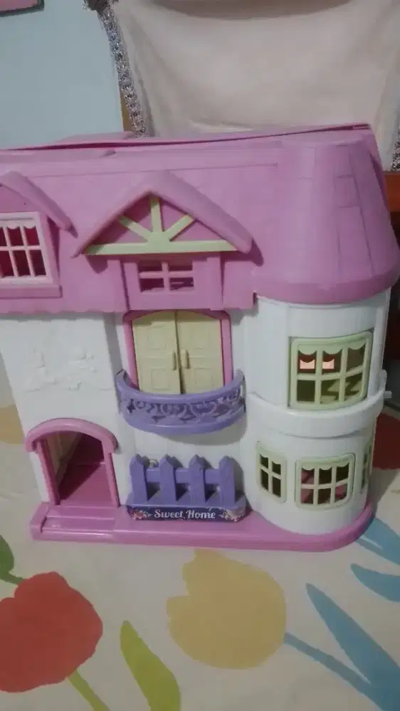 Rumah-Rumahan Barbie