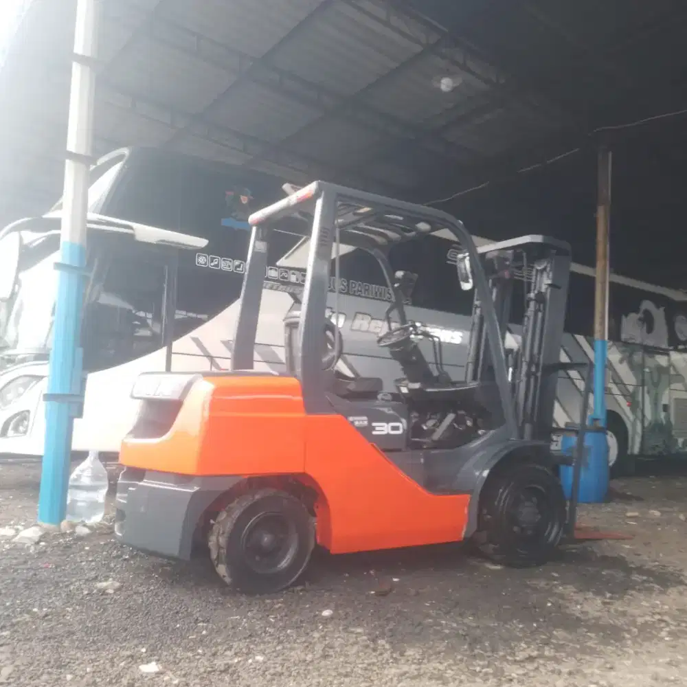 Forklift Toyota 3 Ton,Matic,Tiang Threelift,1DZ-II,8FD30,Tahun 2019