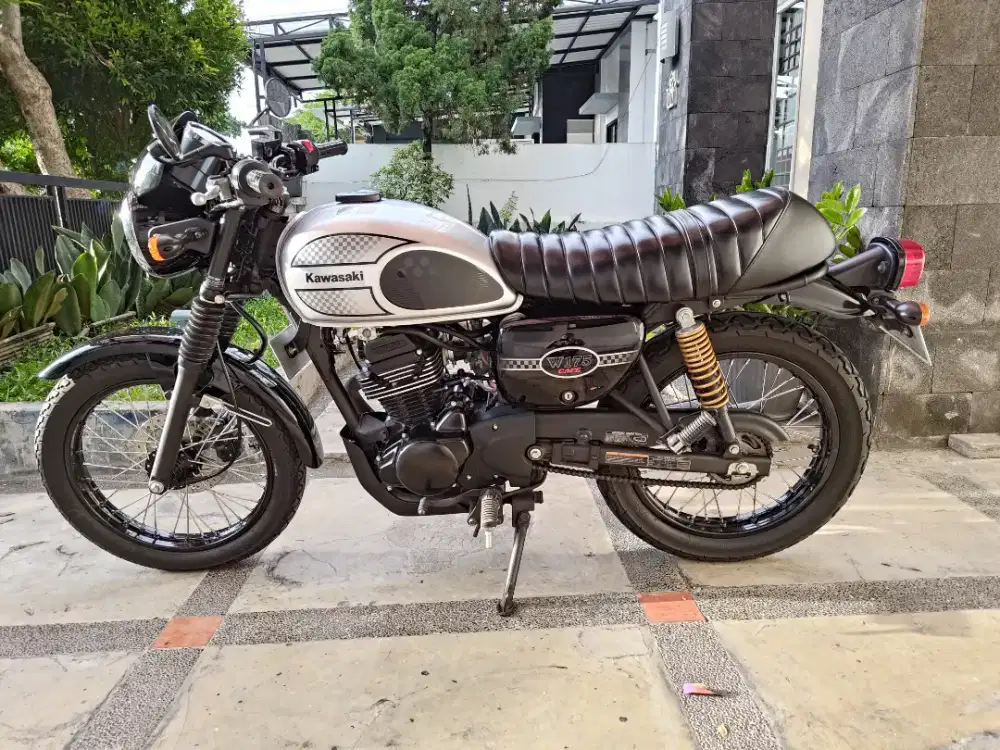 Kawasaki W175 Cafe Silver