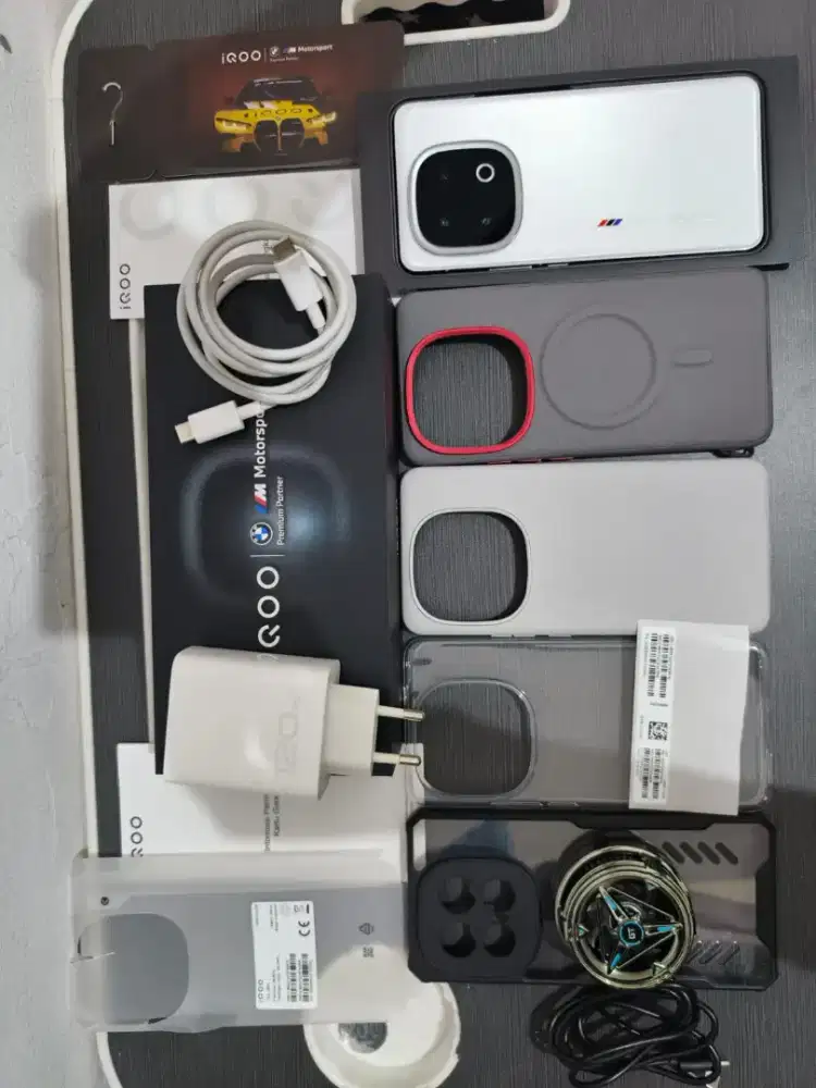 IQoo 13 16/512 putih