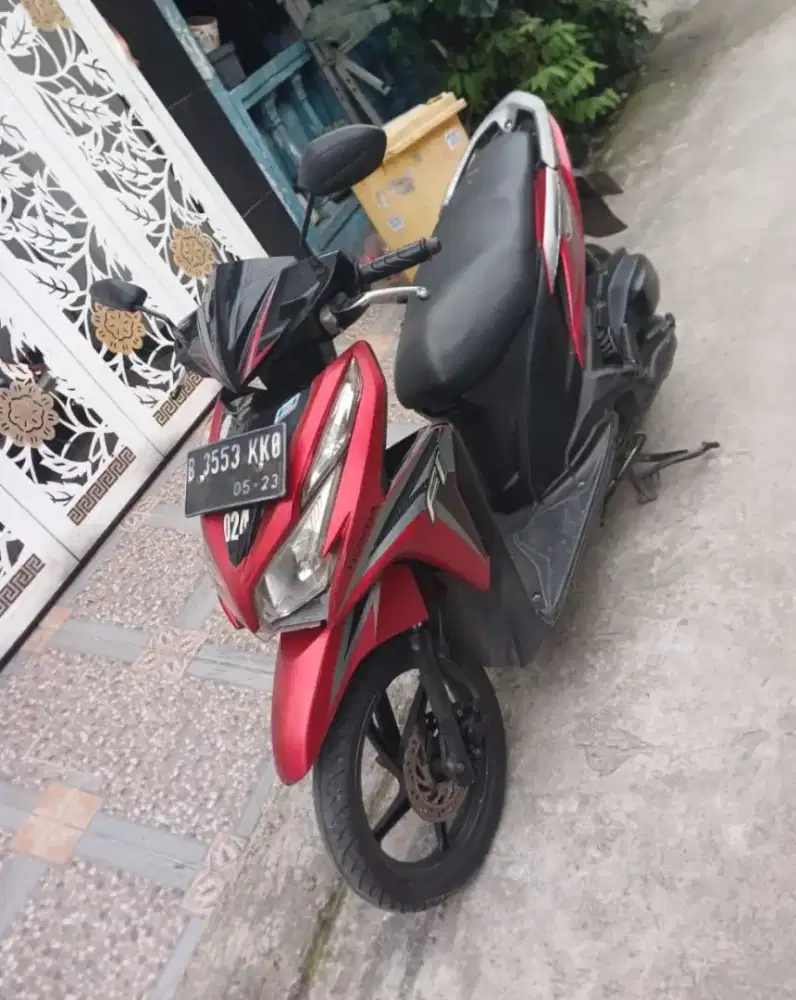 Honda Vario old 125 2013 KZR ss lengkap mesin bagus plat Bekasi Kota