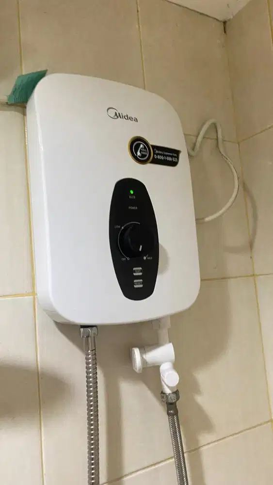 Pemanas Air Instan Listrik Midea DSK-24Q