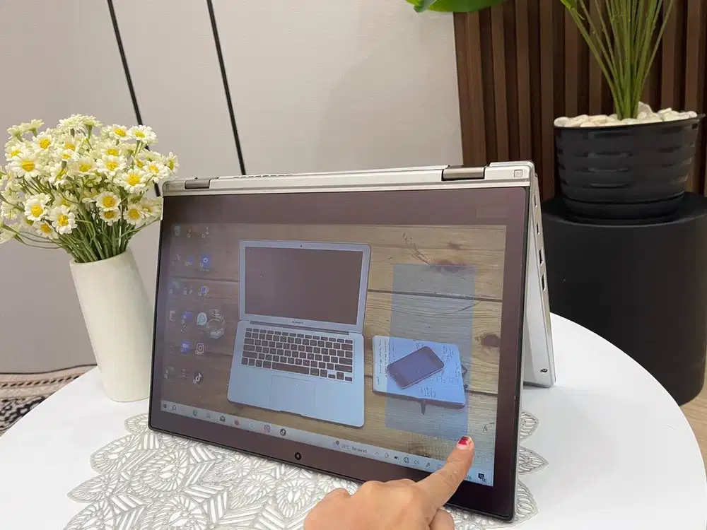 Laptop lenovo thinkpsd yoga core i3 layar sentuh