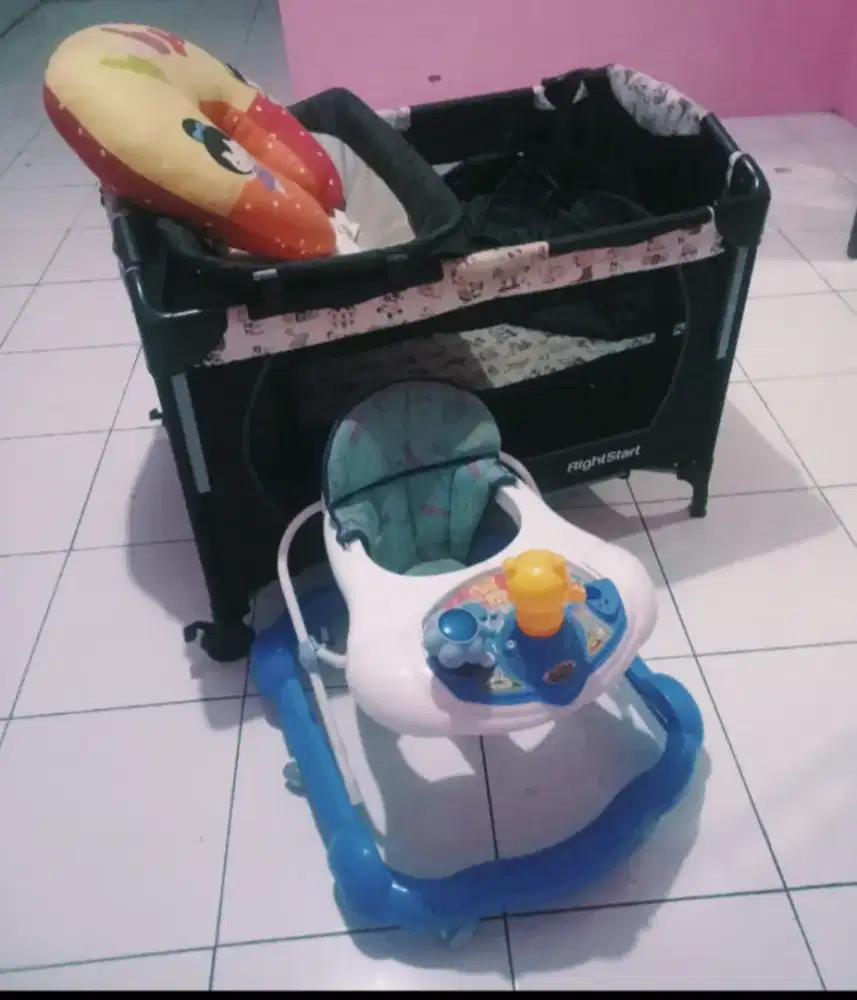 Di jual box baby beserta Walker baby