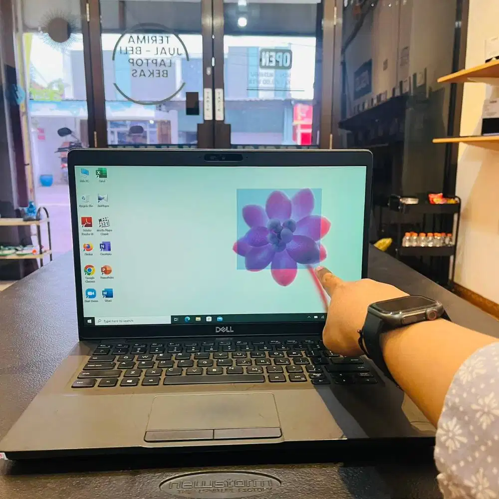 DELL LATITUDE 5400 // TOUCHSCREEN // BEST SELLER