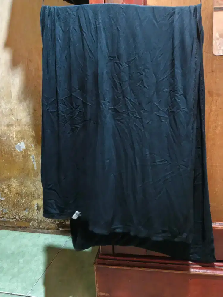PASMINA KAOS RAYON HITAM PL