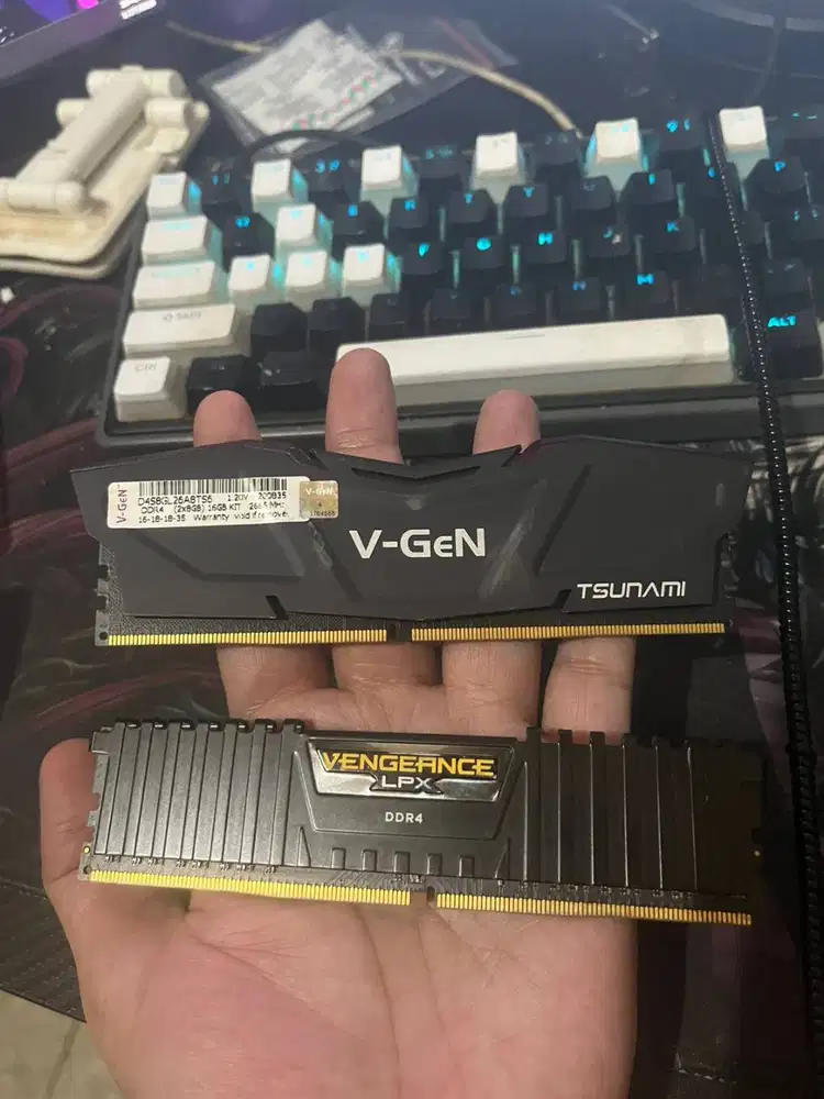 RAM V-GEN TSUNAMI & VENGEANCE LPX ( 2X8GB) DDR4