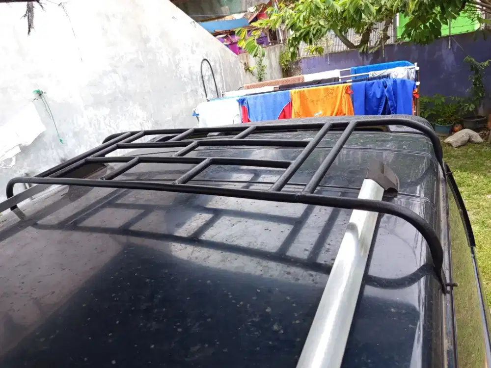 Roof rack bahan besi untuk mobil