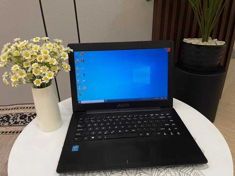 Laptop asus 14 inci slim