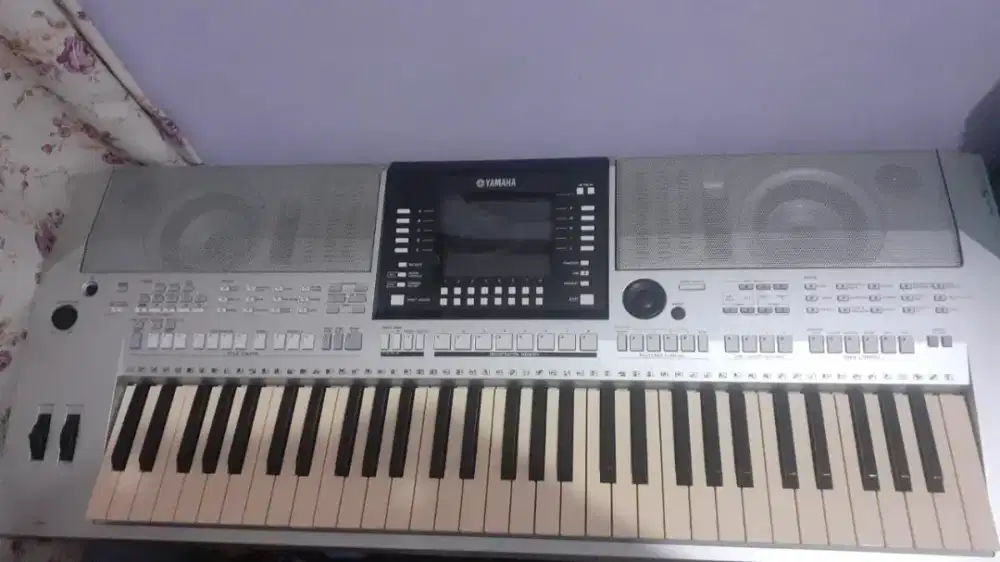 Yamaha PSR s910