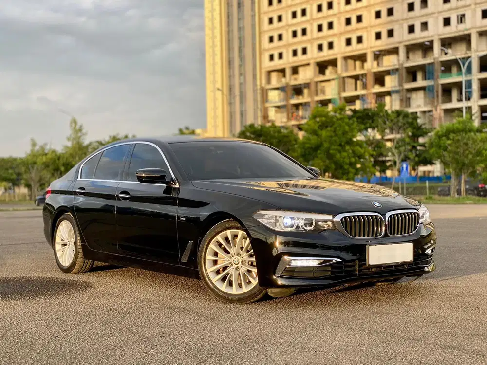 BMW 530i G30 Luxury B48 2018 / 2019