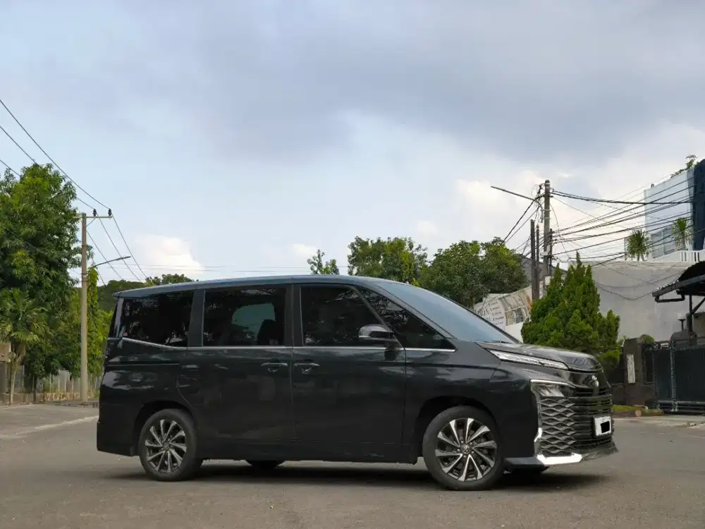 [KM17rb'an] Toyota Voxy TSS 2022 Automatic Full Original Record Toyota