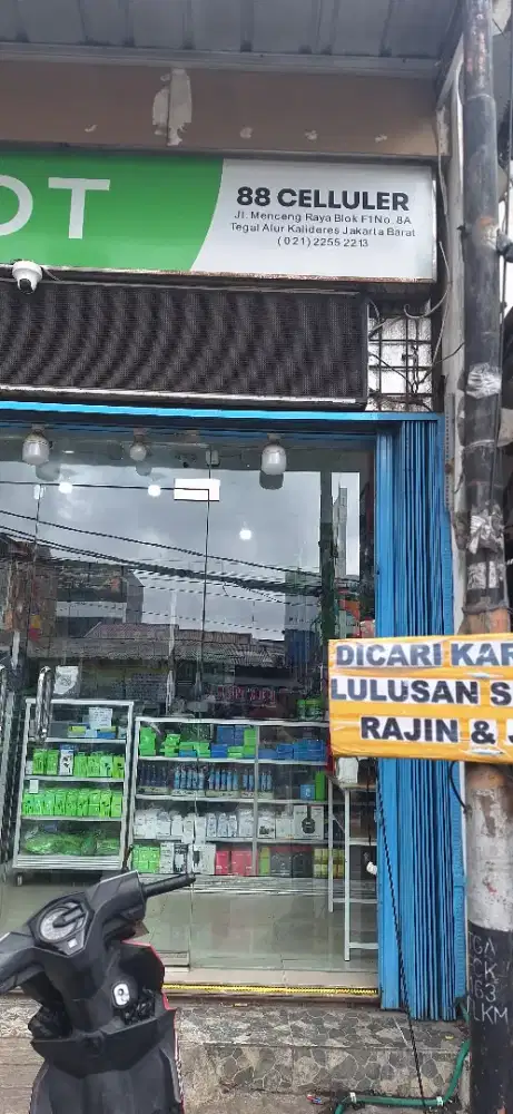Di cari karyawati rajin dan jujur,bertanggung jawab