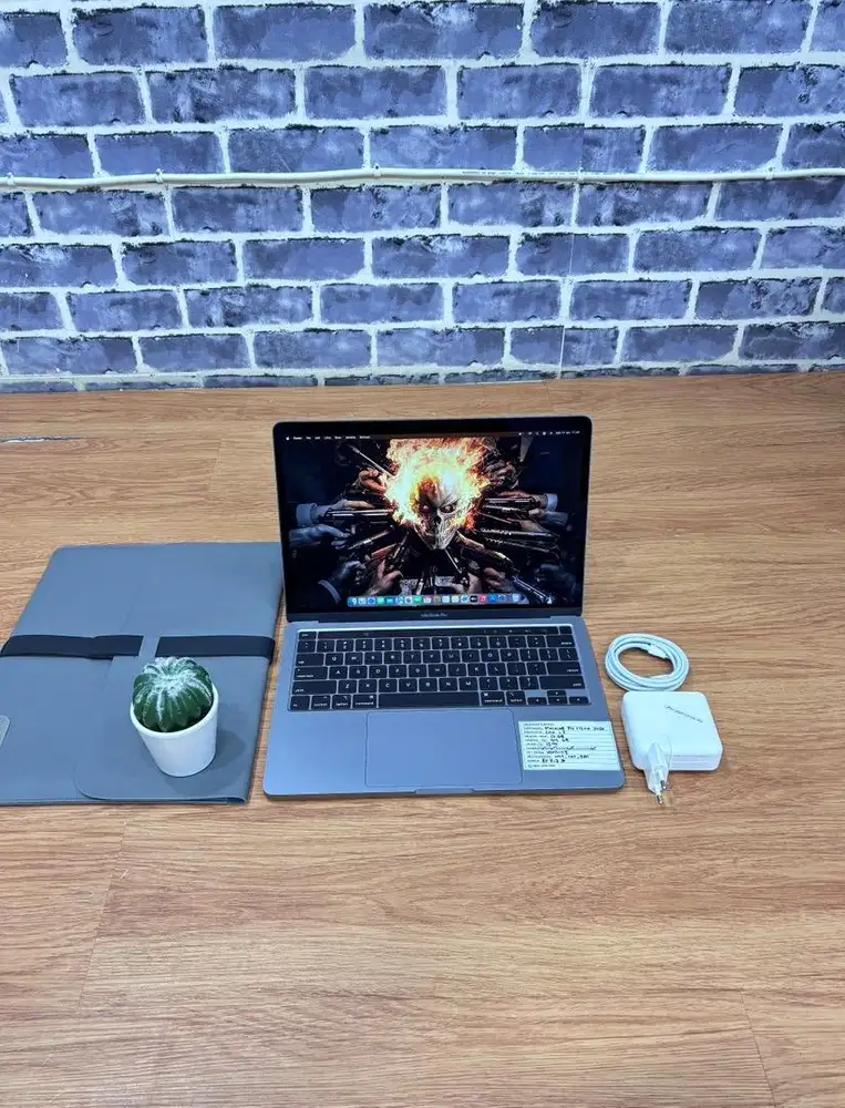 MacBook Pro 13 2020,   i7/16/512