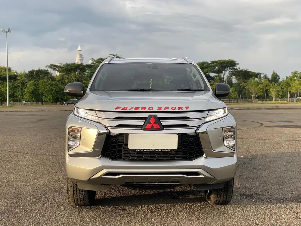 Mitsubishi Pajero Sport Dakar Facelift 4x2 AT 2023