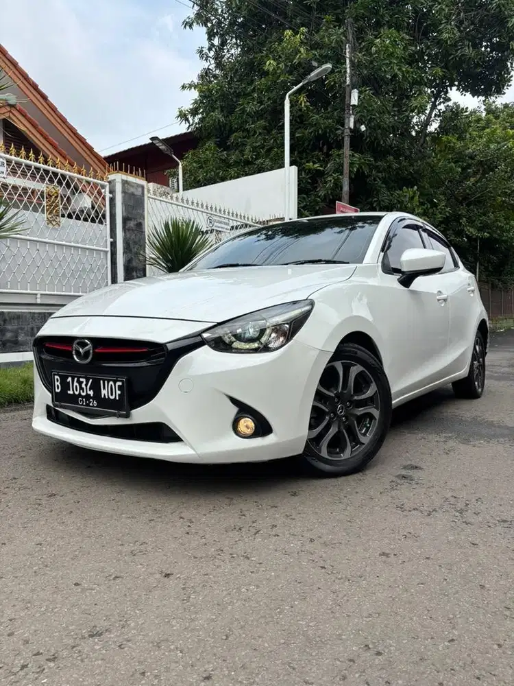[CASH] Mazda 2 R 1.5 At 2015 Murah Tt Pribadi Skyaktive Gt