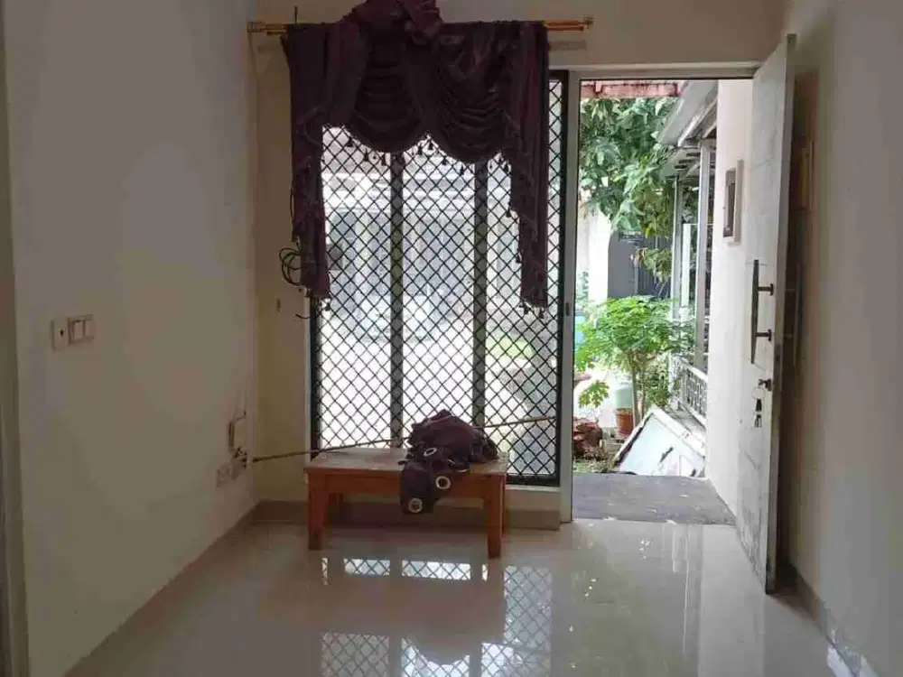 Rumah minimalis 1,5 lantai dijual dan di sewa lokasi galaxy bekasi