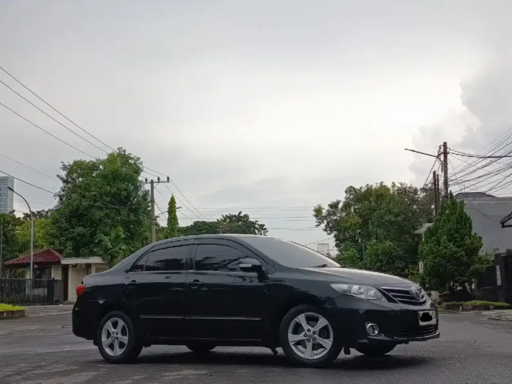 Toyota Corolla Altis E 2011 Manual Hitam Surabaya