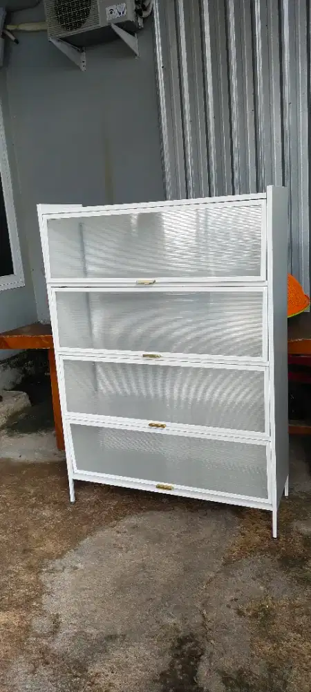 Lemari multi fungsi untuk keperluar dapur