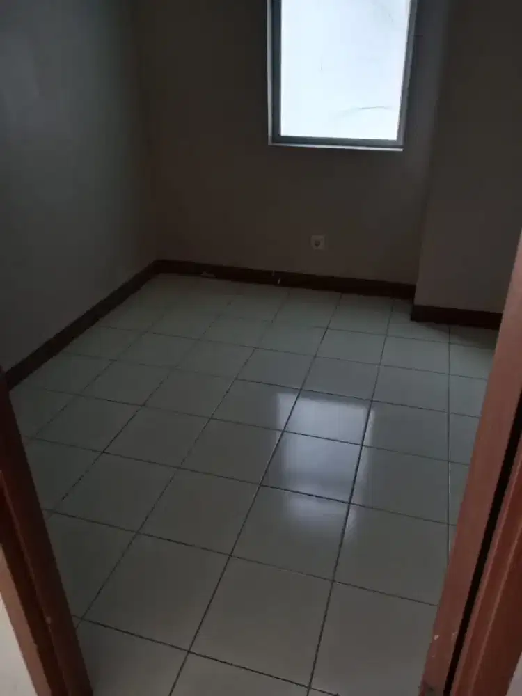 Disewakan apartemen tipe 2br kosongan bersih murah jakarta barat