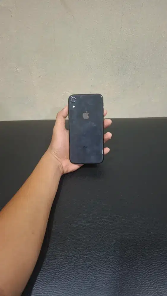 XR 64 GB HITAM MANIS