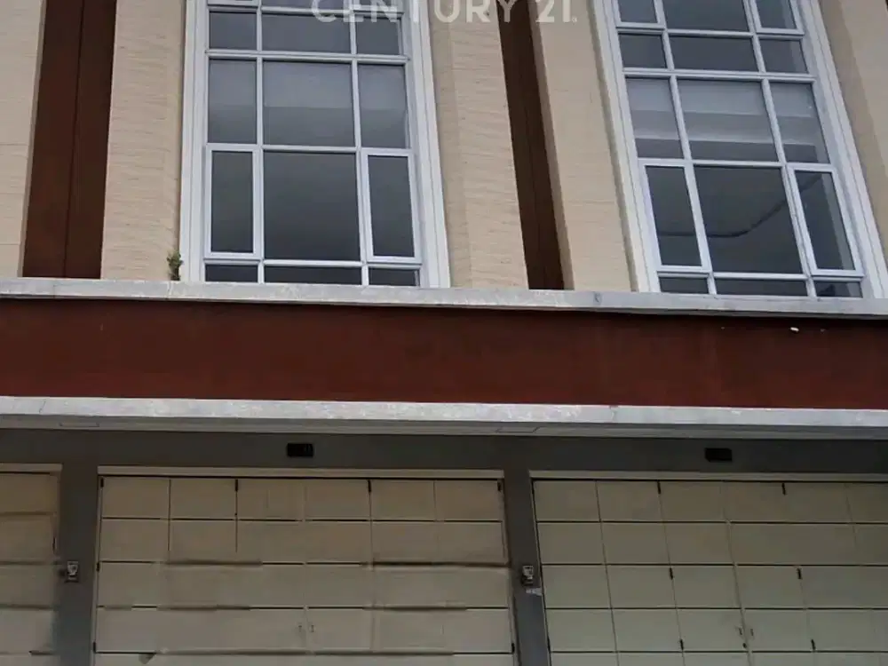 Ruko 3 Lantai. Kondisi Baru, Dekat Pelabuhan Semarang