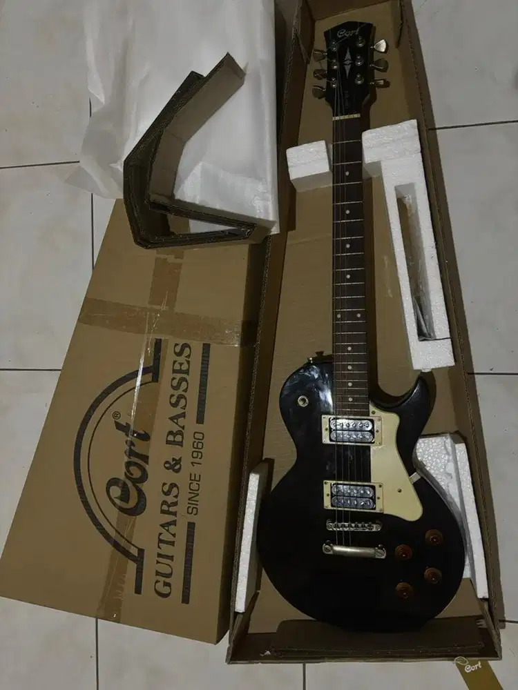 Gitar Listrik Cort CR 100 + Ampli Cort CM 15R mulus