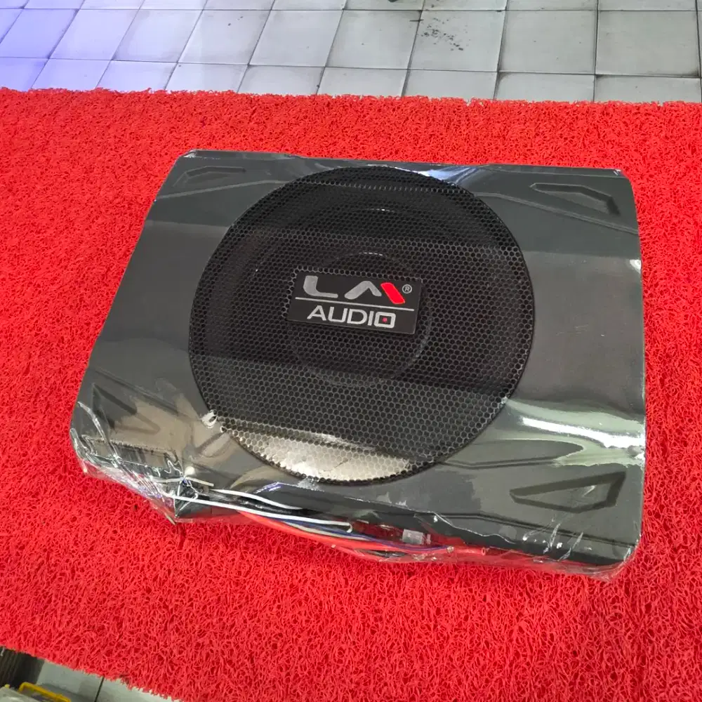 Subwoofer Kolong Aktif LM AUDIO LM-80S Subwoofer Aktif LM AUDIO 8 in