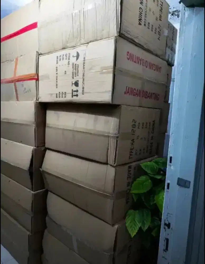 DIBUTUHKAN STAFF PACKING PRIA KTP LUAR DKI