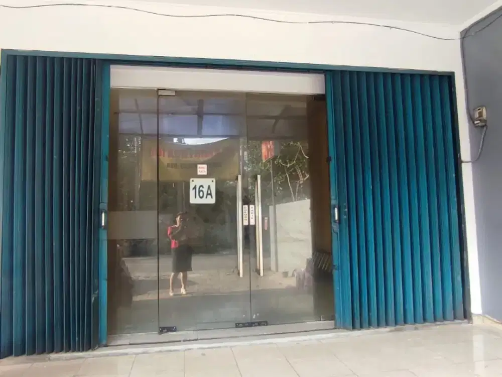 Disewakan Cepat Ruko Siap Pakai 2 Lantai di Pinggir Jalan Raya Binong