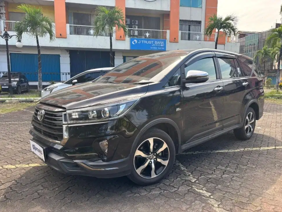 DP MURAH - Toyota Kijang Innova 2.0 Venturer Bensin AT 2021 Hitam