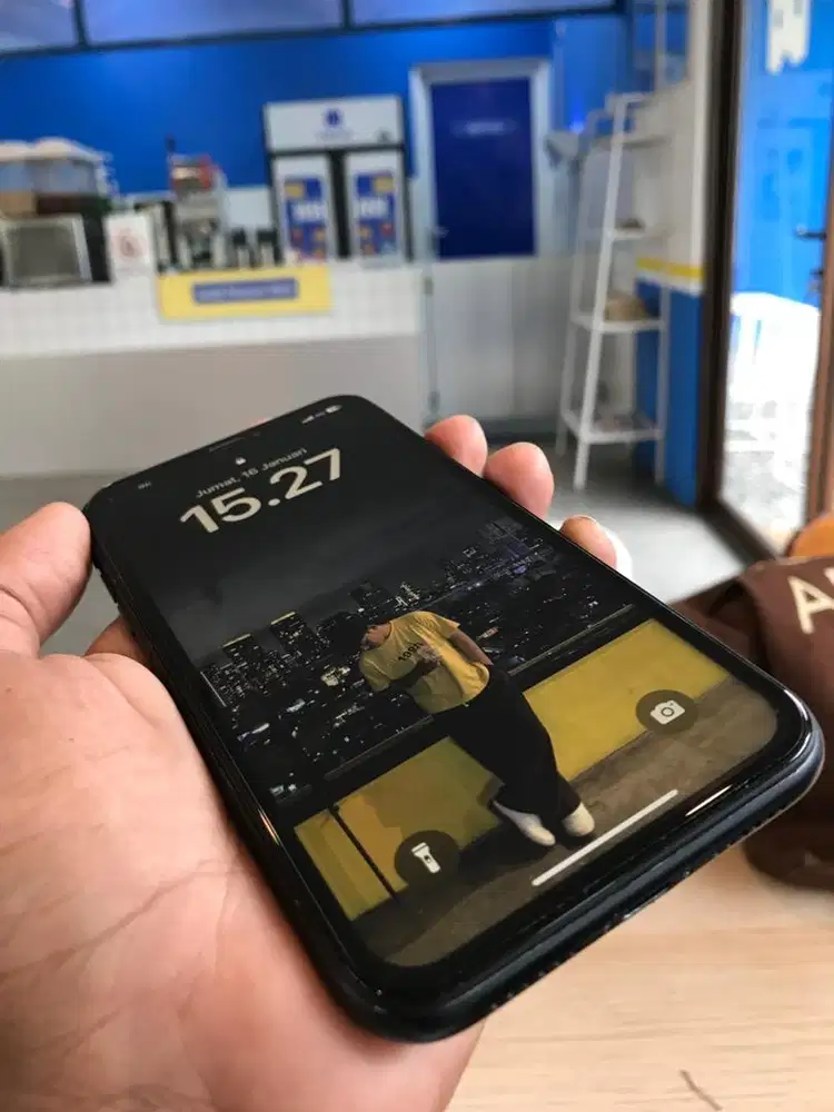 iphone xr 128gb inter