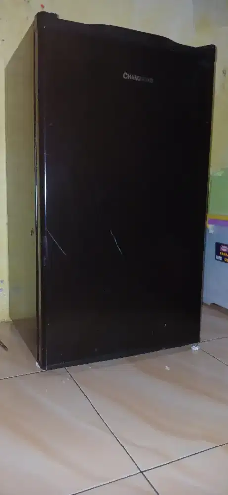 Kulkas Bekas 1 Pintu – Dingin Normal – Siap Pakai