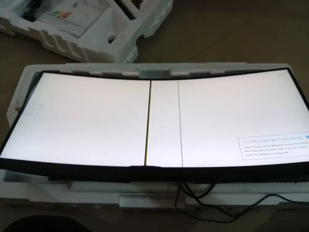 Monitor muraah berbagai ukuran