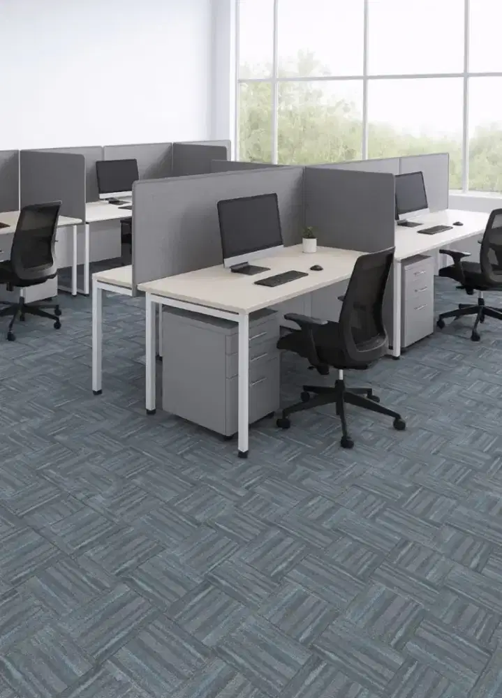 Karpet tile abu-abu garis