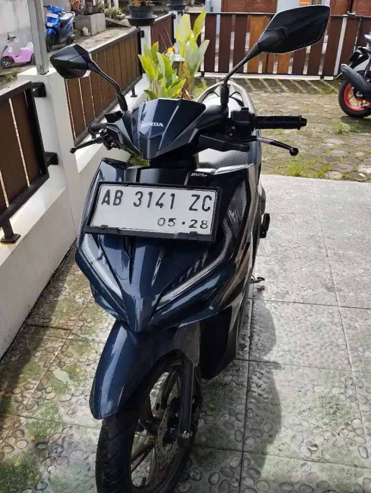 Vario 125 CBS ISS Special Edition ISTIMEWA