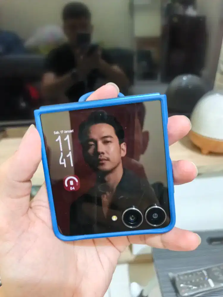 Samsung Flip 7-256 GB (Blue)