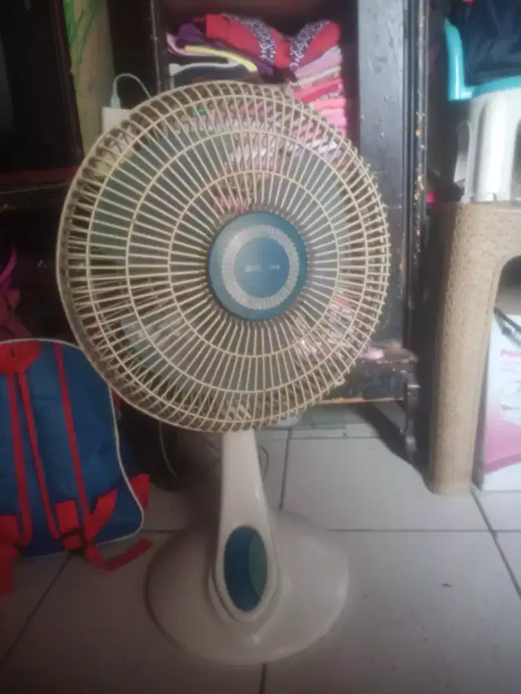 Kipas angin miyako ( second) dijual murah . BU