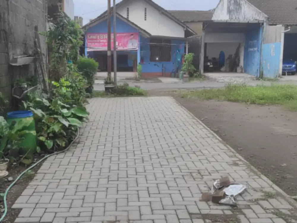 Tanah Pekarangan Plosokuning Timur tugu Lele Minomartani