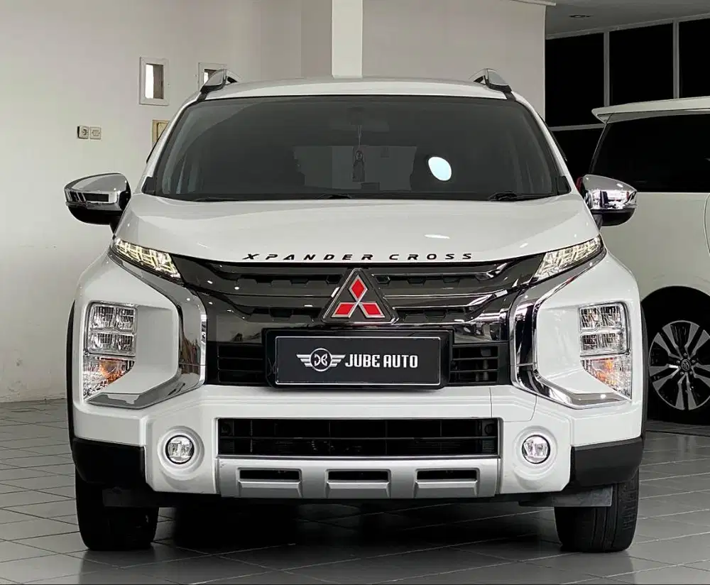 LIKE NEW LOW KM MITSUBISHI XPANDER CROSS 1.5 PLUS AT 2019/2020