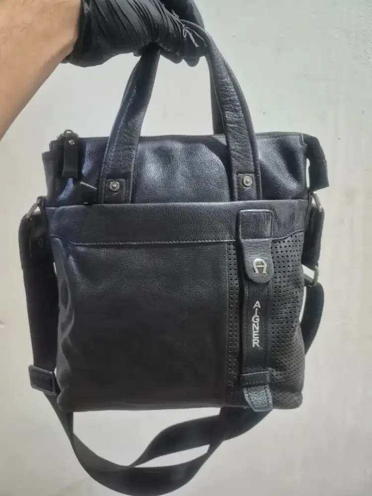 Slingbag tote aigner black leather good quality net price