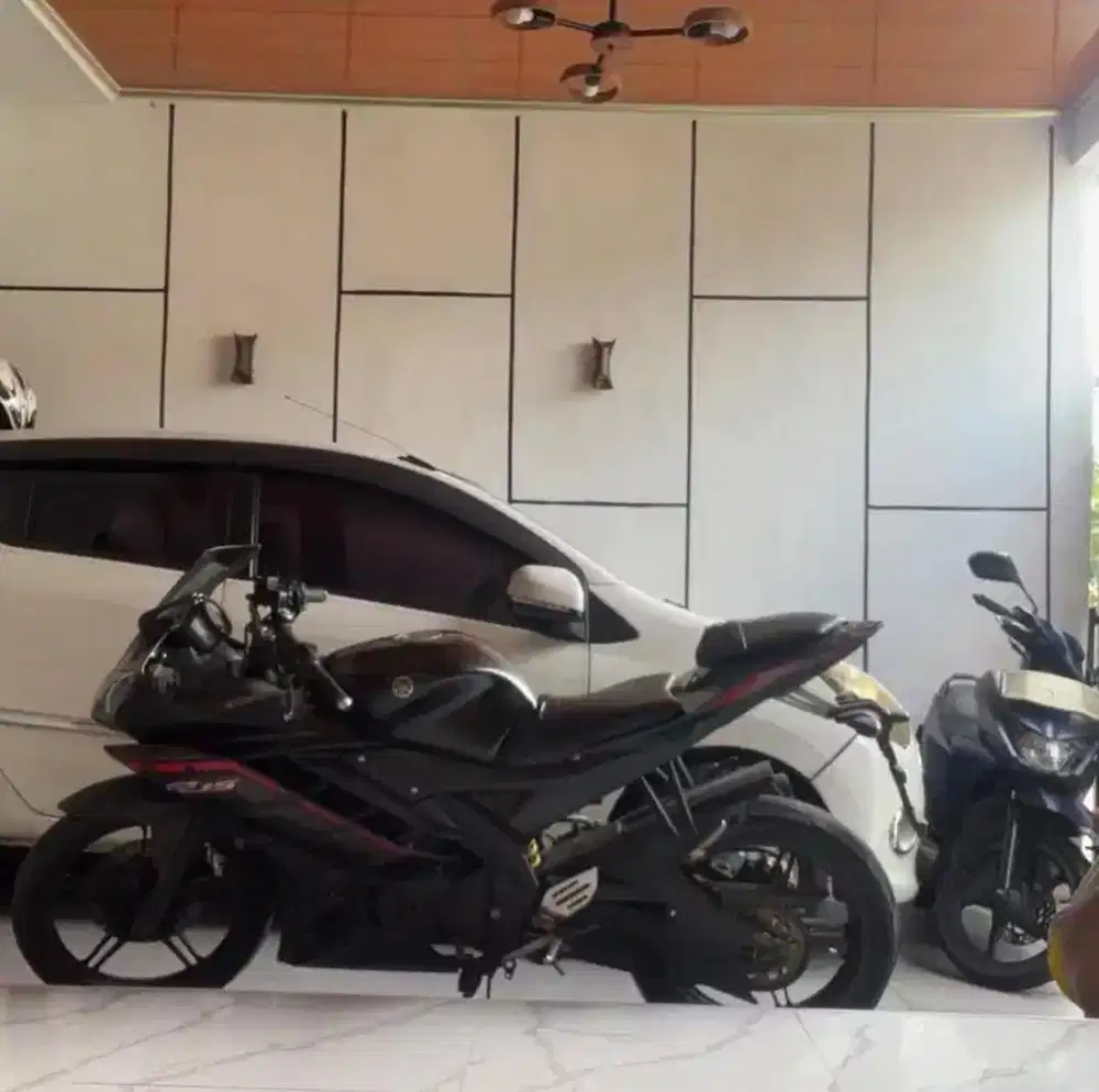 Yamah R15 V2 Old Tahun 2015 Warna Hitam