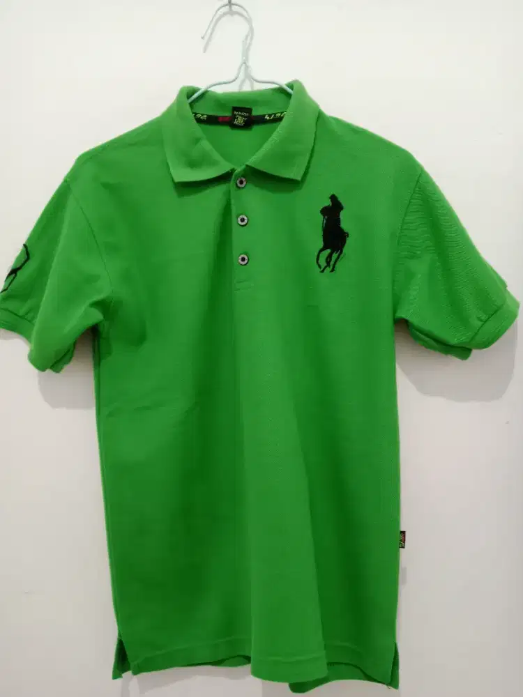 Baju pria kaos berkerah